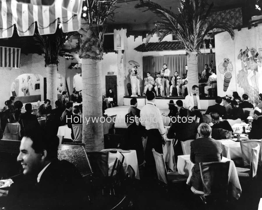 La Conga 1939 1551 N Vine St Interior.jpg